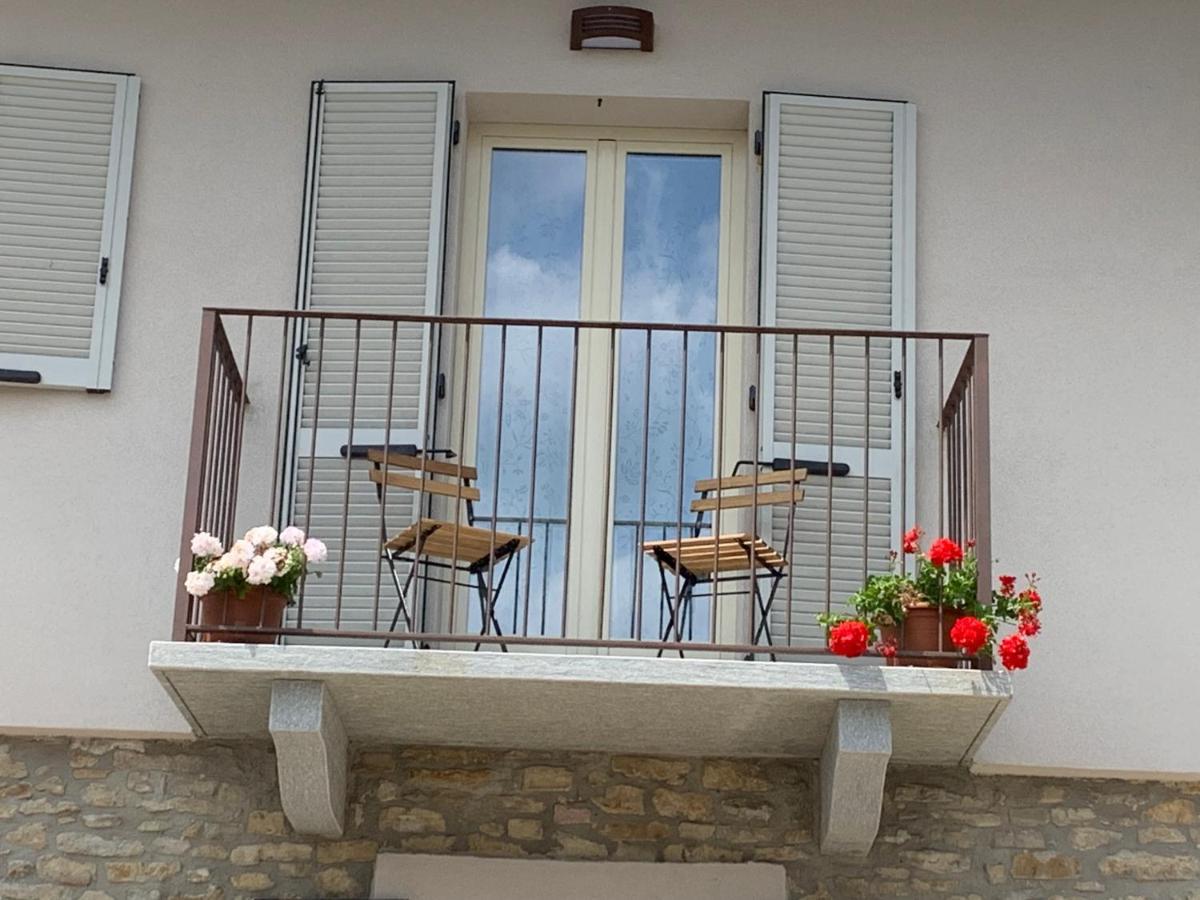 Bed and Breakfast La Luce Delle Colline Serravalle delle Langhe Exteriér fotografie